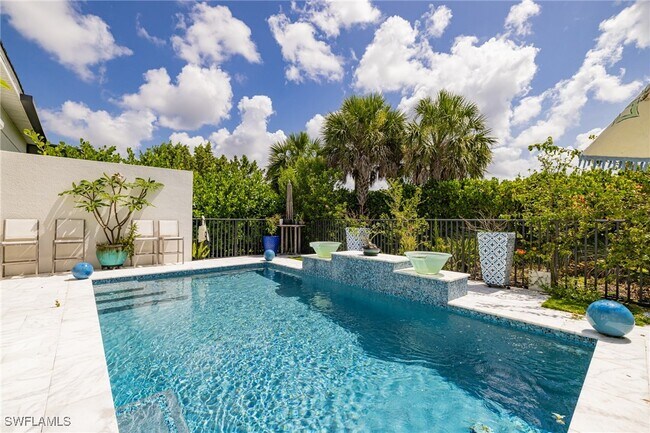 Building Photo - 9020 St Lucia Dr