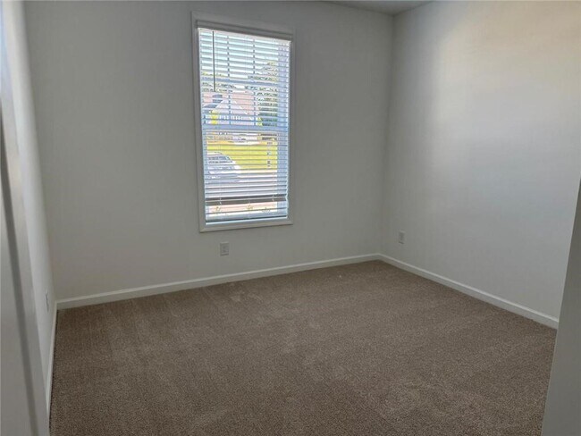 Building Photo - 30 Everly Wy
