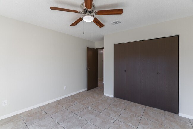 Building Photo - 2445 Briarwest Blvd