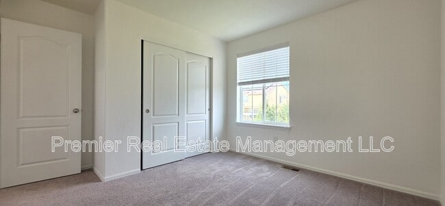 Building Photo - 15139 Chicago St