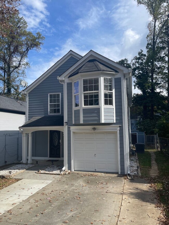 Building Photo - Newly RENOVATED house in Lawrenceville