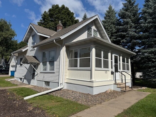 Primary Photo - 115 Chicago Ave N
