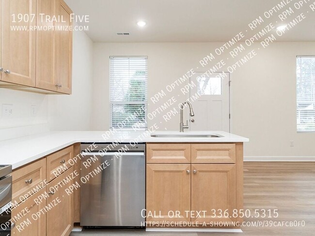 Building Photo - 1907 Trail Five