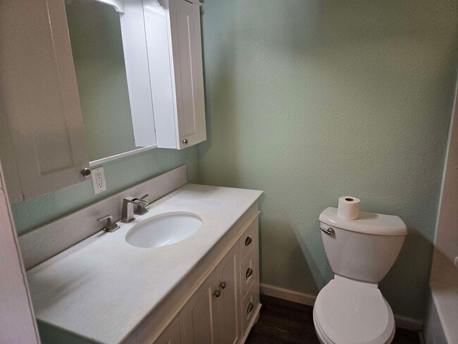 Building Photo - 1211 Garfield Ave