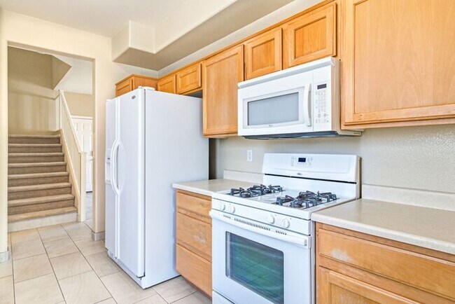 Building Photo - Spacious Mountains Edge Home with 4 Bedrooms & 2-Car Garage