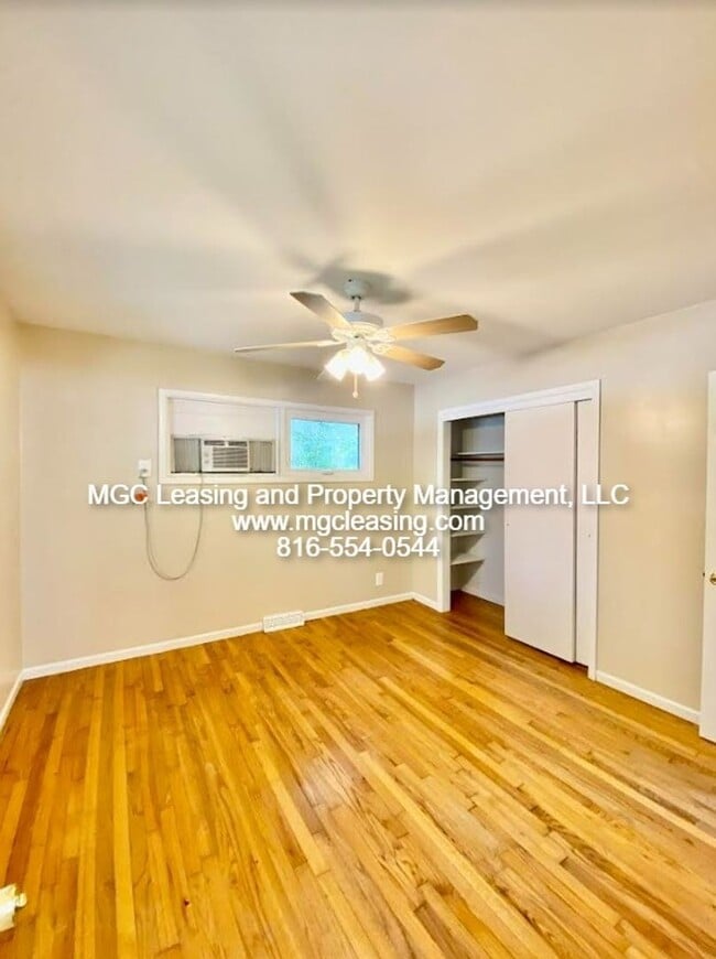 Building Photo - Charming Ranch Style Home Minutes From Dow...