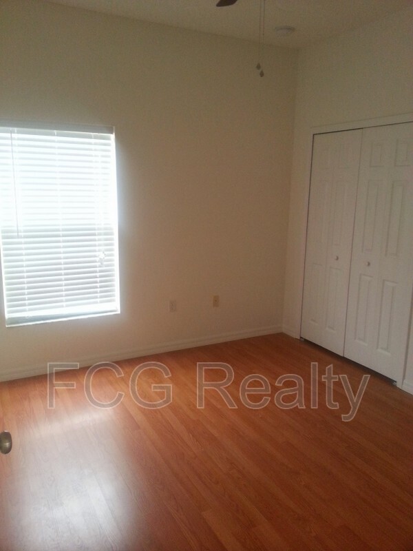 Building Photo - 373 Aldershot Ct