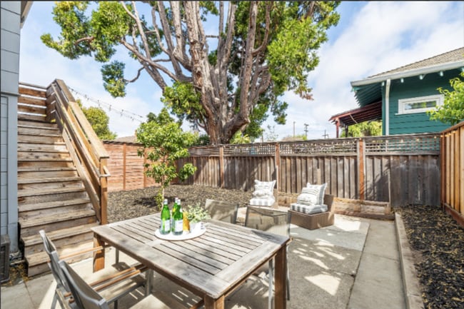 Building Photo - Private Gated Studio with Garden Access | ...