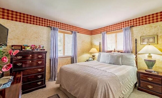 Building Photo - 9768 Jackson St