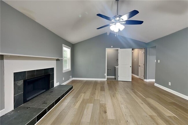 Building Photo - 3832 Meadow Ln