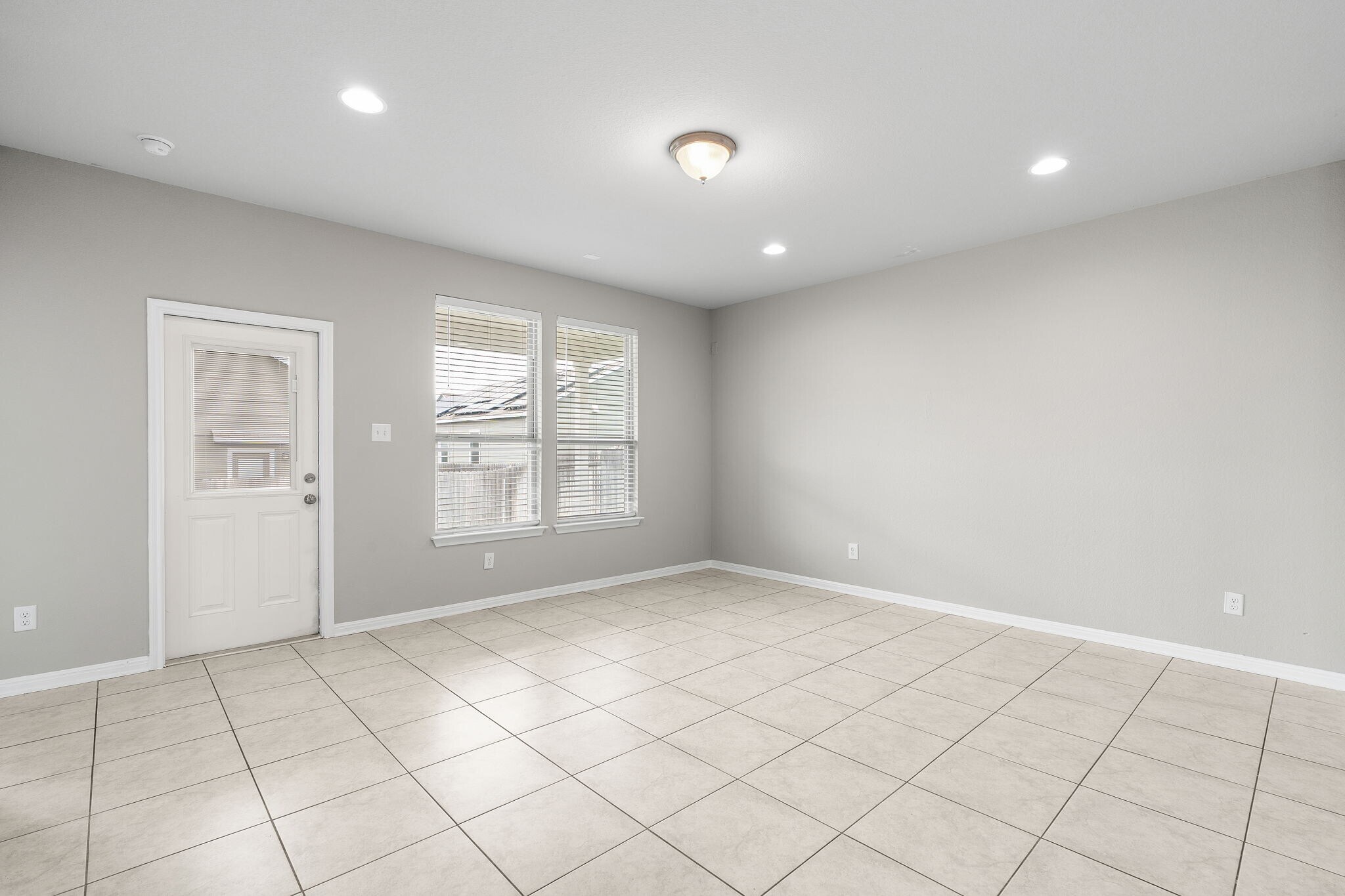 Building Photo - 313 McLintock Rd