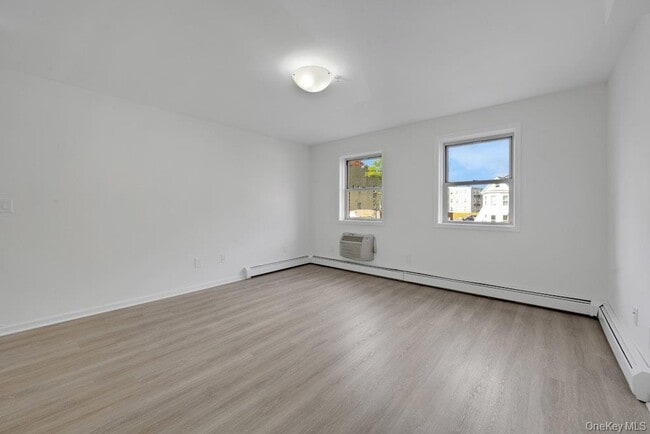 Building Photo - 38 Beekman Ave