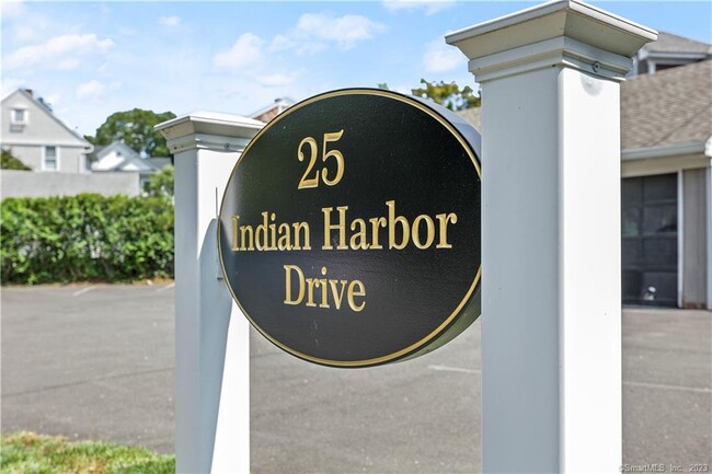 Building Photo - 25 Indian Harbor Dr