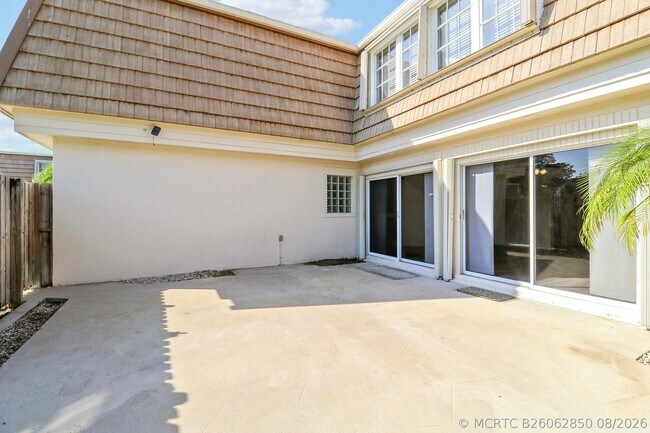 Building Photo - 4348 Hazel Ave