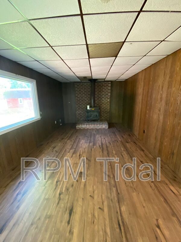 Building Photo - 447 Whealton Rd