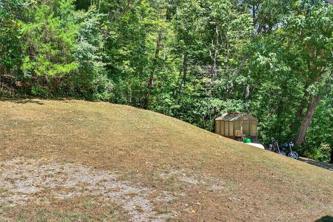 Building Photo - 3390 Tyree Springs Rd