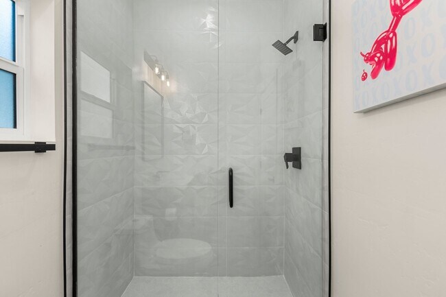 Building Photo - Brand new!