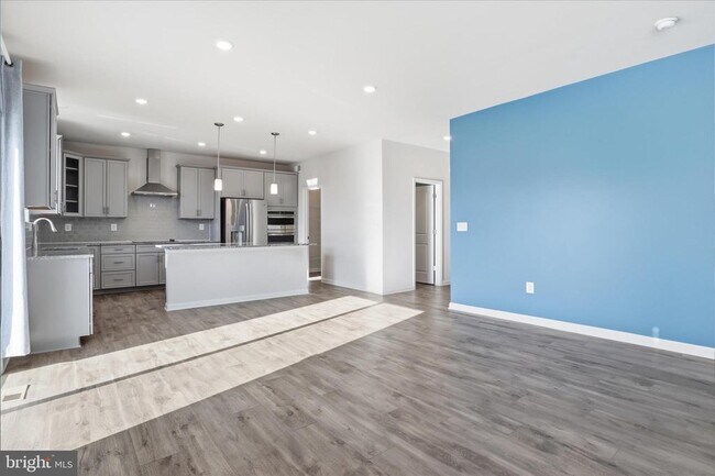 Building Photo - 889 Barksdale Dr