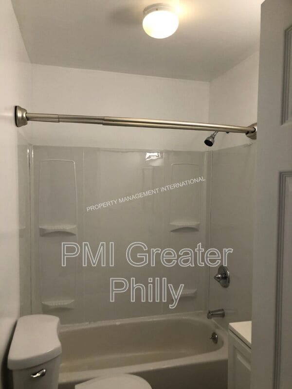 Building Photo - 4208 Westminster Ave