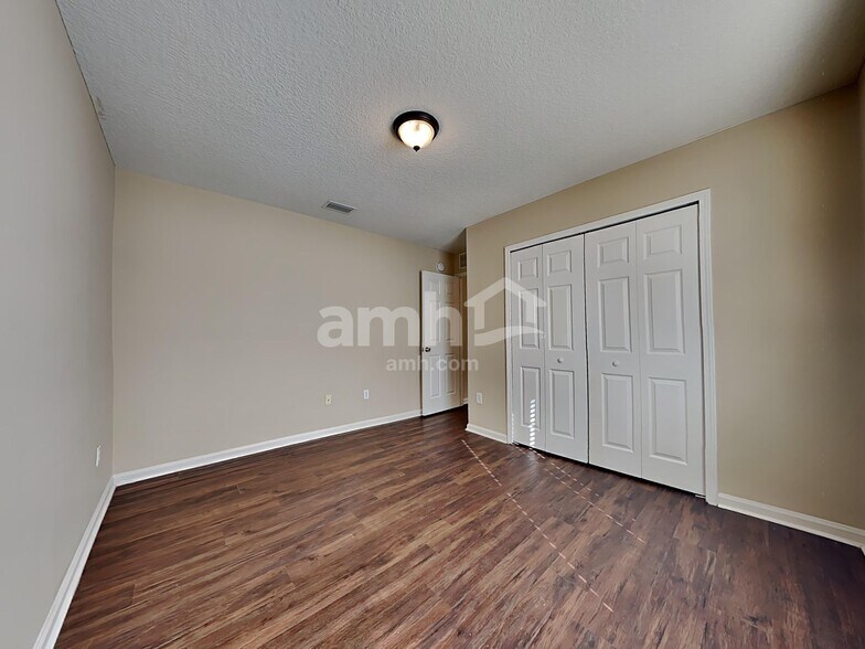 Building Photo - 8227 Stelling Dr