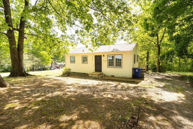 Building Photo - 5200 Fagan St