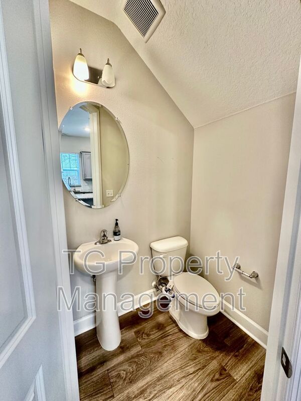 Building Photo - 11477 Surfline Ct