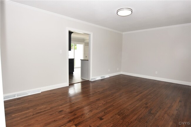 Building Photo - 1401 Woodbury Dr