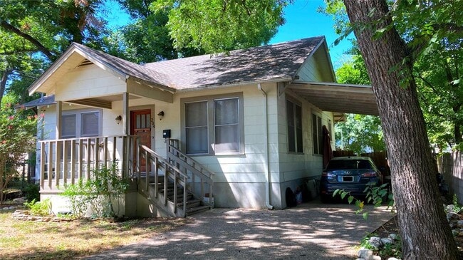 Building Photo - 204 W 46th St