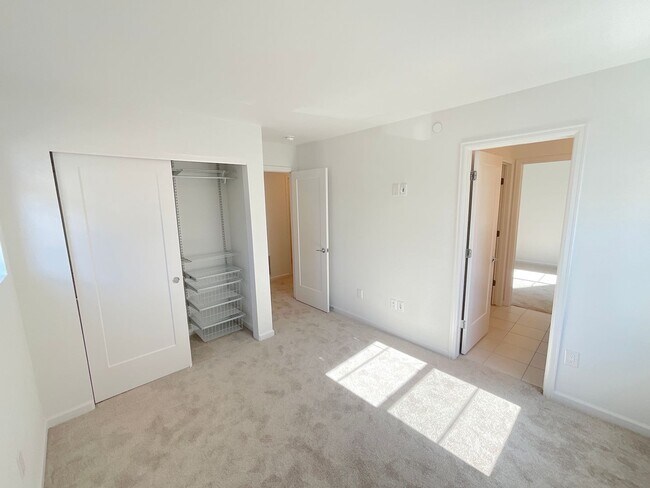 Building Photo - 3 Bedroom Townhome Available Near Voyager Pkwy & Interquest Pkwy!