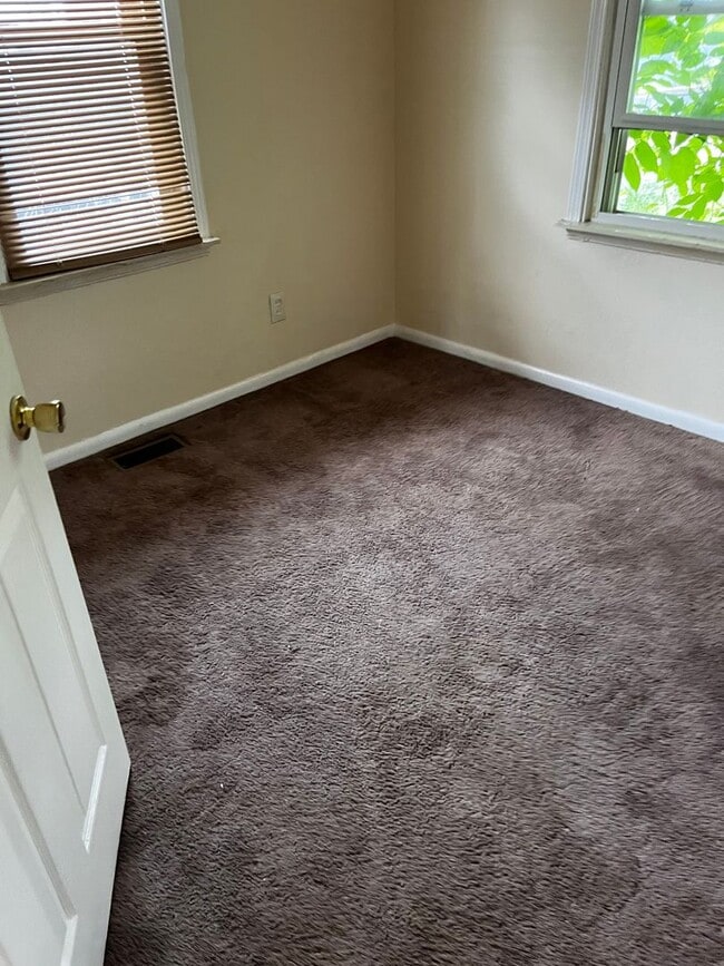 Building Photo - 2 Bedroom Home in Westland