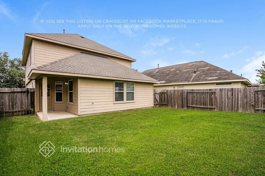 Building Photo - 18747 Dennington Dr