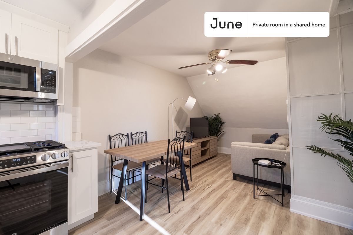 Building Photo - Room in Shared 3 bed/1 bath home