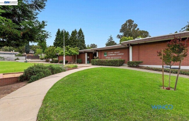 Building Photo - 3810 Norbridge Ave