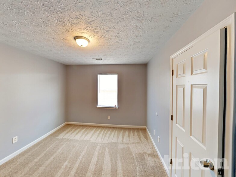 Building Photo - 160 Brighton Dr