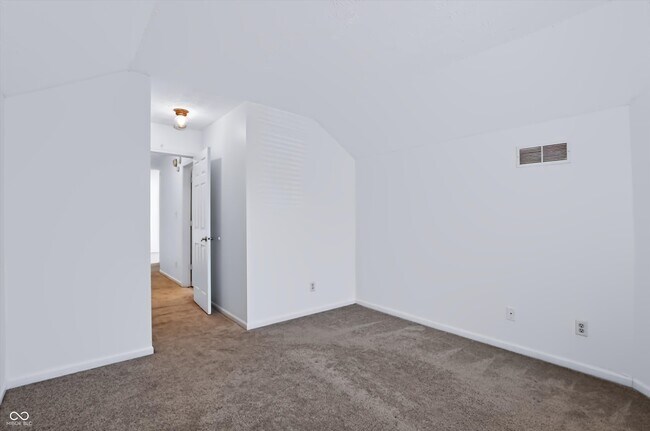 Building Photo - 7733 Park North Lake Dr