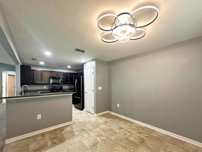 Building Photo - 3051 Golden Eagle Wy