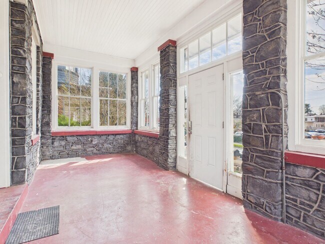 Building Photo - 2333 N 3rd St