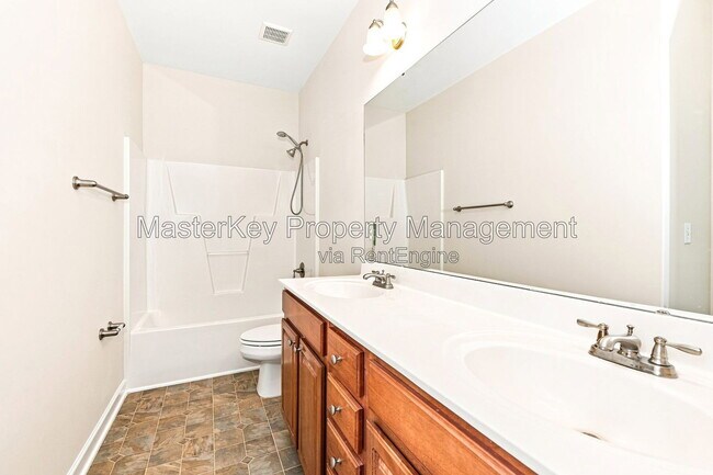 Building Photo - 725 Keystone Park Dr