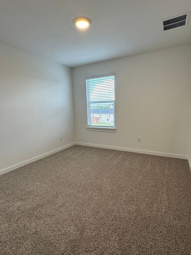 Building Photo - 2516 Liam Aurora Ln