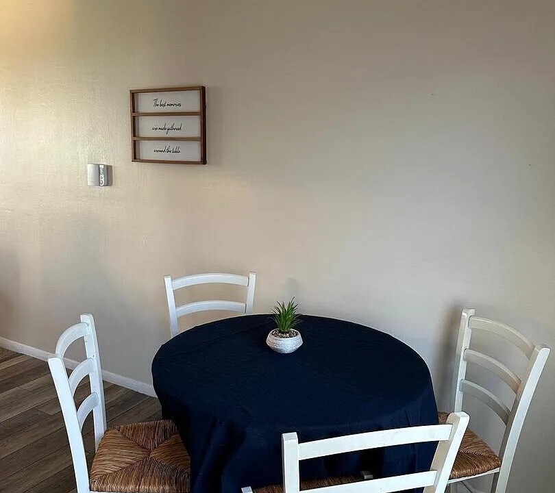 Building Photo - 1950 Weaver St