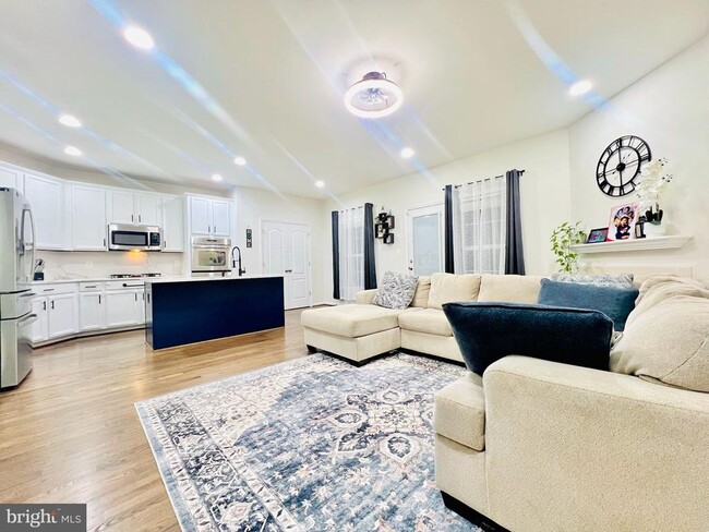 Building Photo - 25172 Fluvial Terrace