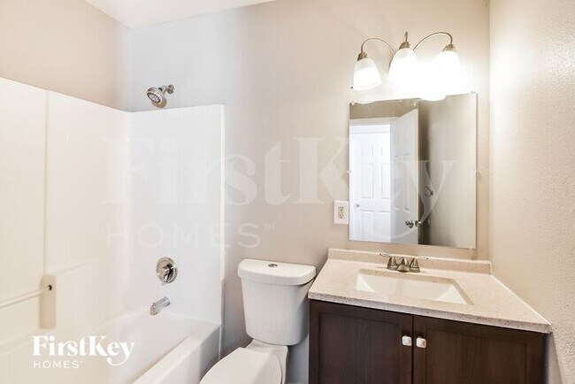 Building Photo - 1217 Bluff Ave