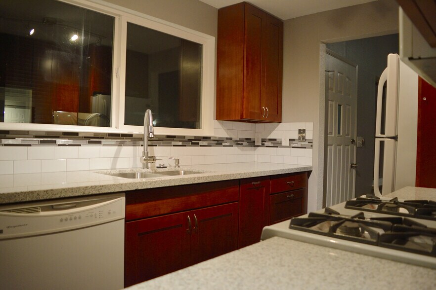 Kitchen - 1559 8th Street Northeast
