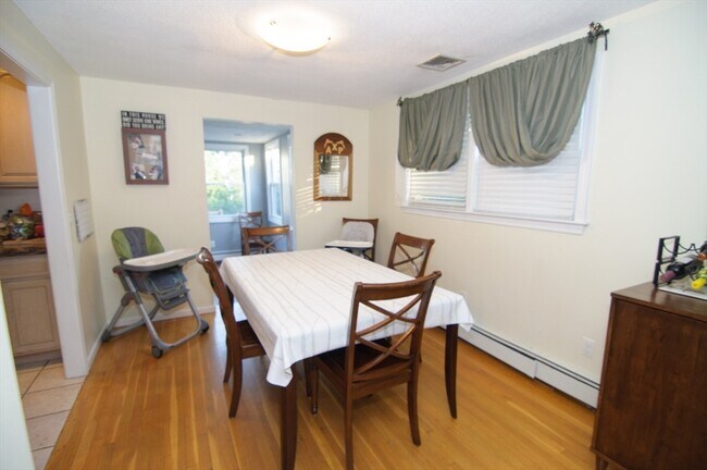 Building Photo - 60 Greenleaf Cir