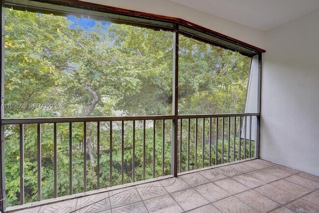 Building Photo - 3101 Oakland Shores Dr