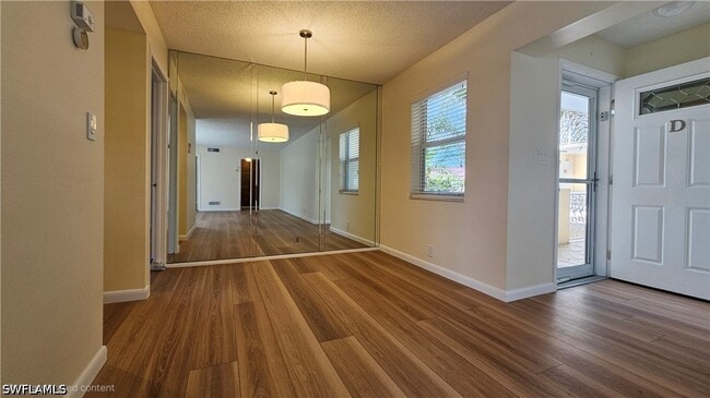 Building Photo - 301 6th Ave S