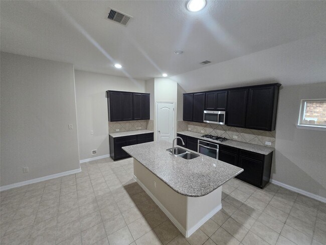 Building Photo - 9126 Monarch Field Ln