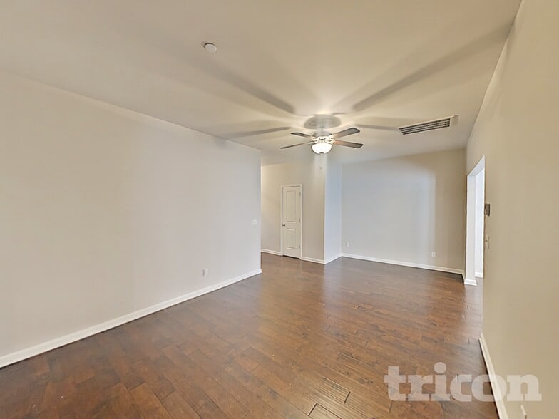 Building Photo - 512 Hickory Leaf Ct