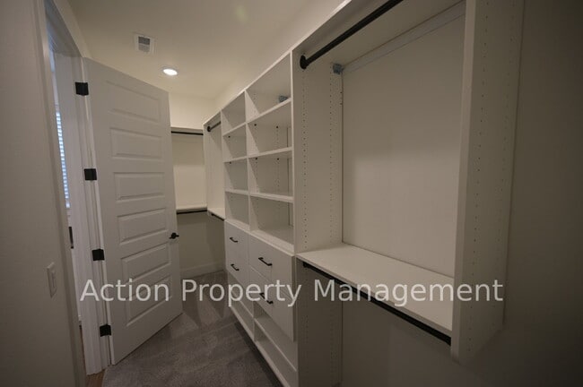 Building Photo - Beautiful New 3 Bed 2 Bath Home in Rolling Hills – Built in 2025