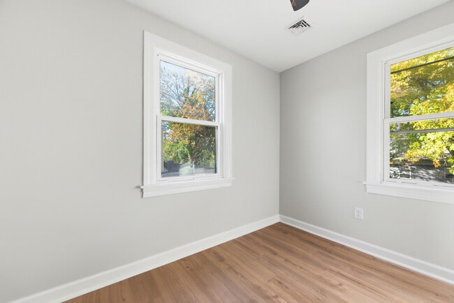 Building Photo - 961 17th St